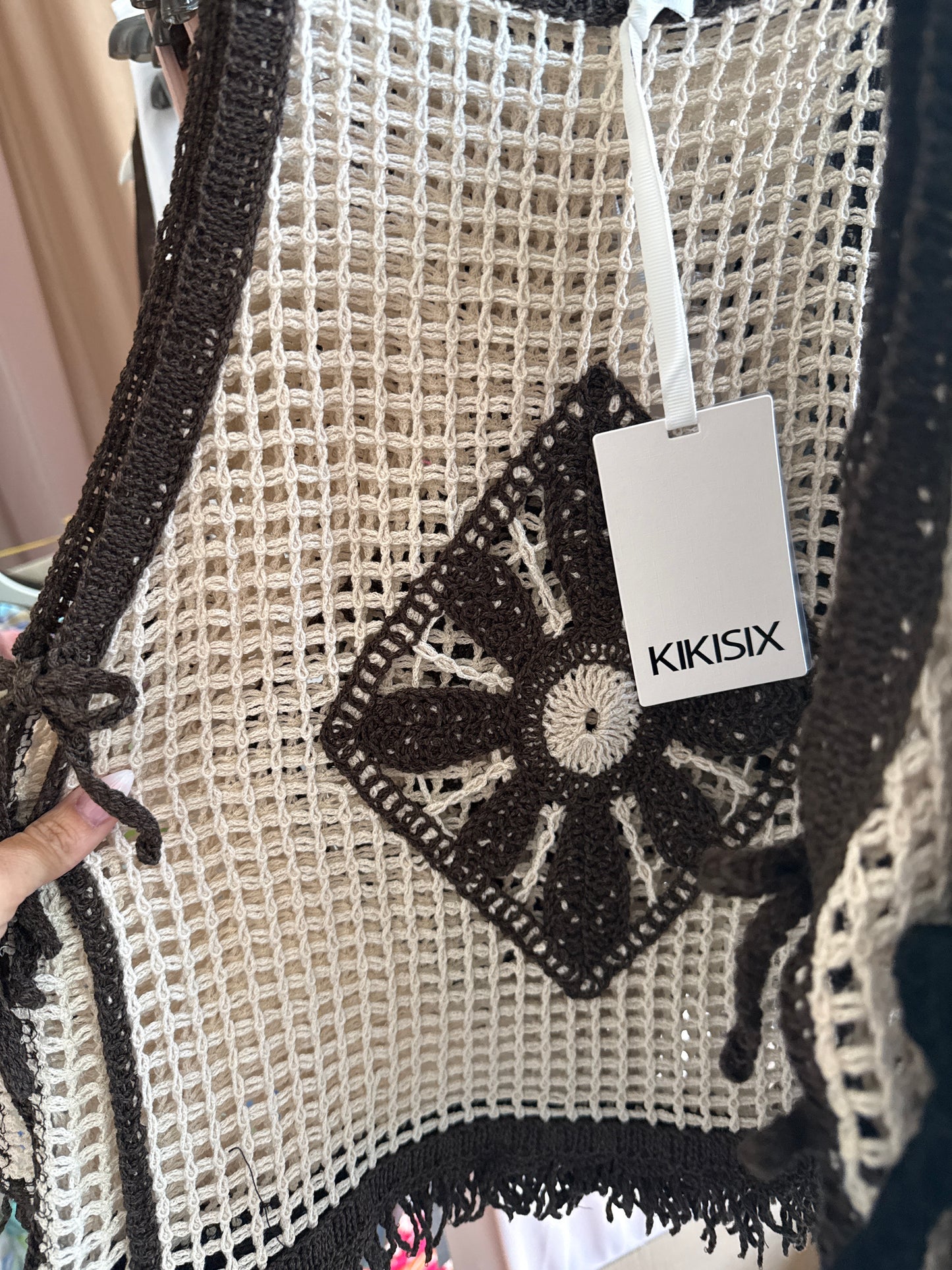 Canotta con laccini in macrame