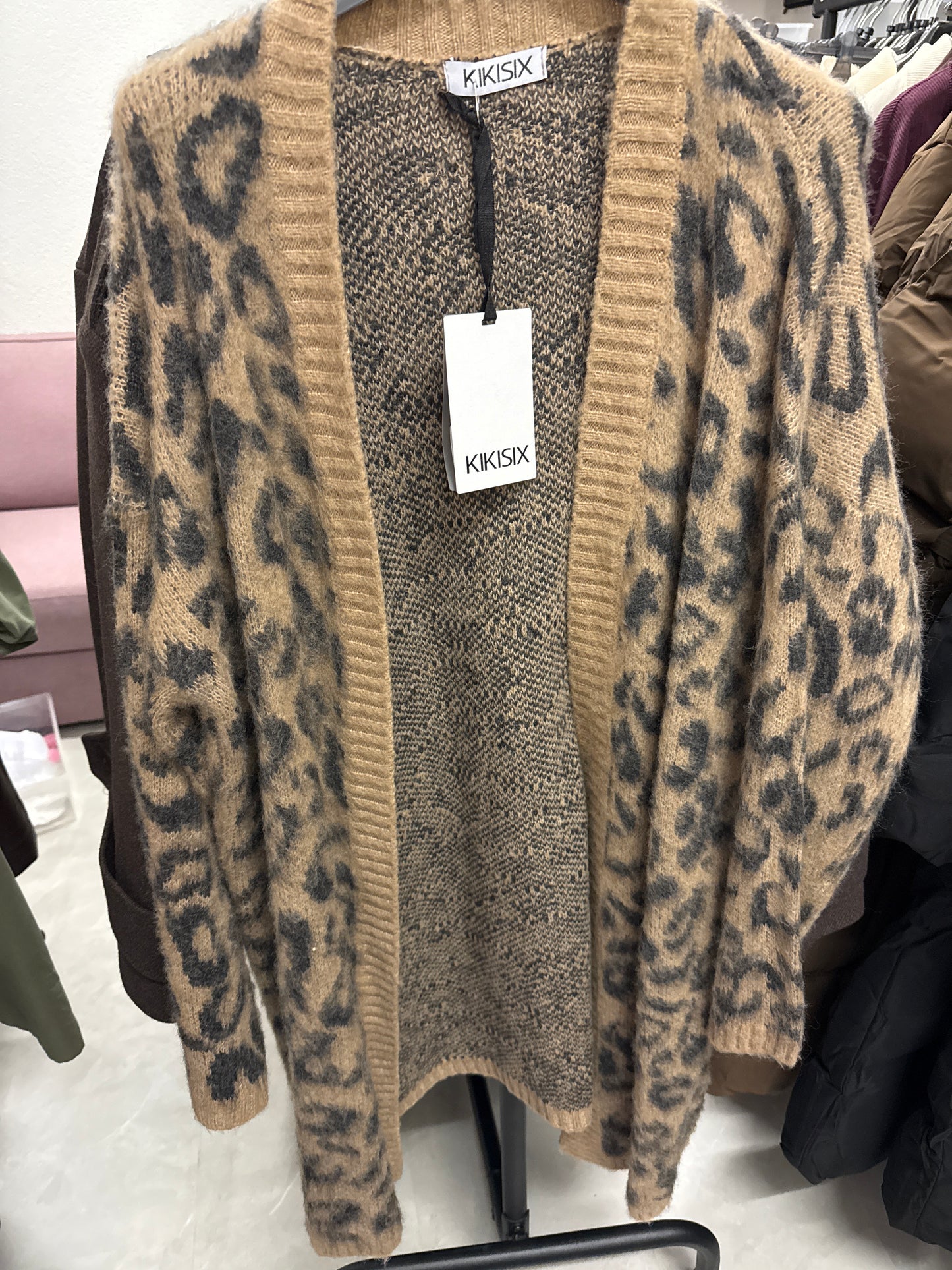 Cardigan leo