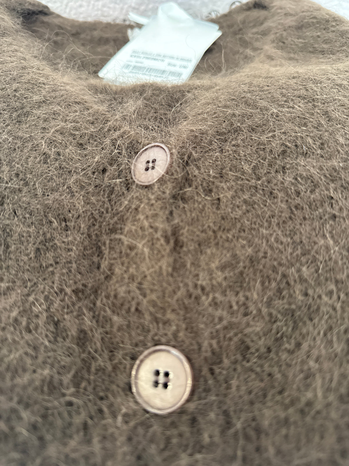Gilet scollo v con bottoni in mohair