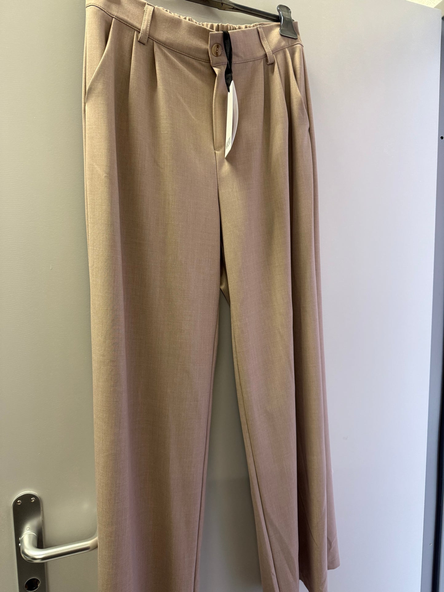 Palazzo hose taupe